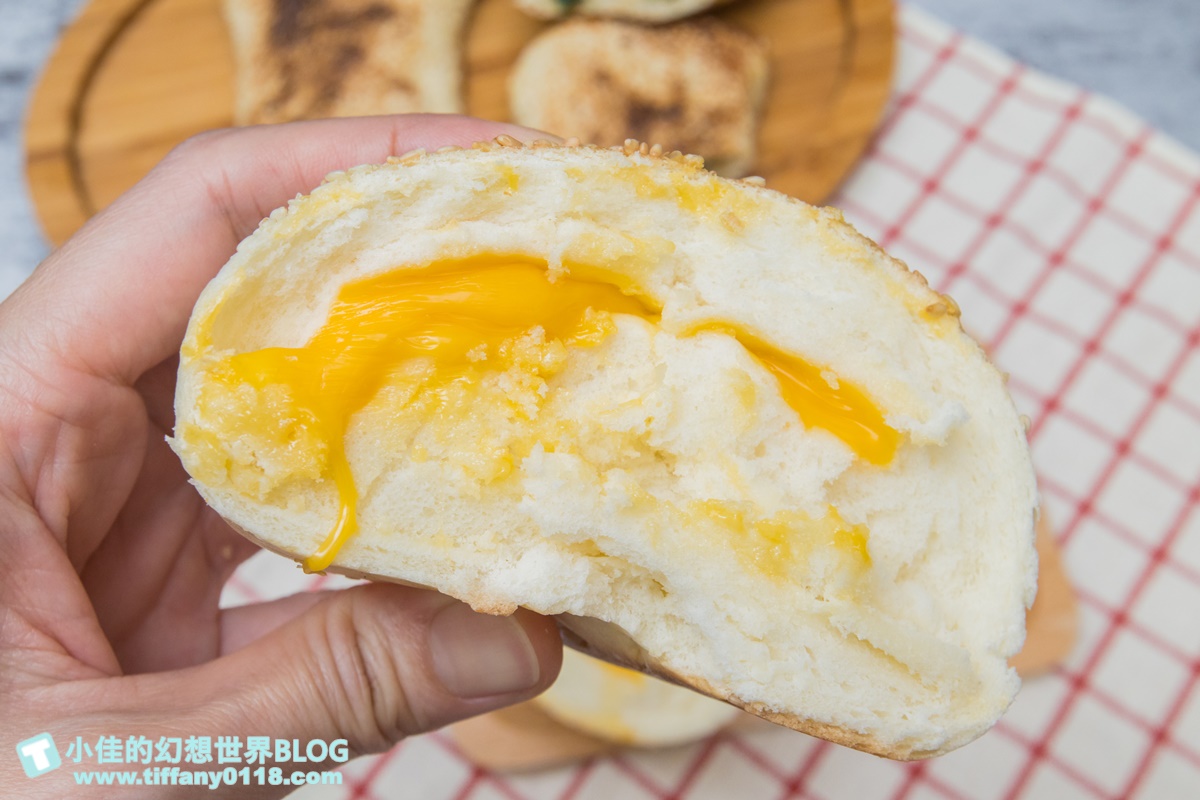 [宜蘭五結美食]五結碳烤燒餅店(阿賢碳烤燒餅店)/厚燒餅、起司饅頭、小蔥餅等超過10個品項/便宜又好吃的銅板美食推薦