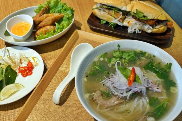 DSC01828 新竹美食│金福越式河粉 KING PHO BAR。推薦越式班密火腿麵包‧泰式奶茶喝到飽*