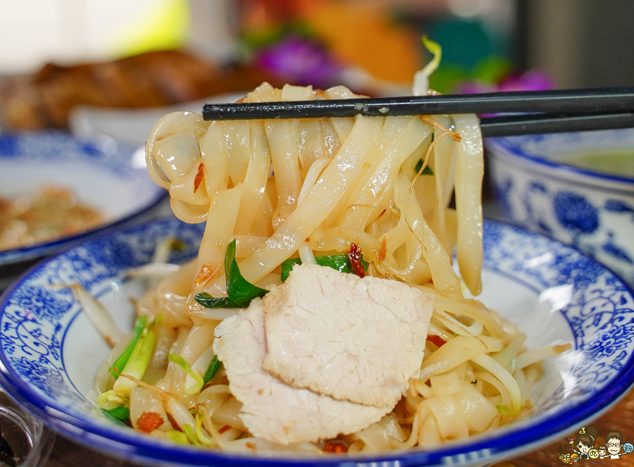 傳承 老店 冰糖醬鴨 甘蔗燻鴨 功夫料理 天府醬鴨 家庭聚會 內用 好吃 推薦 北高雄 左營美食 高鐵美食