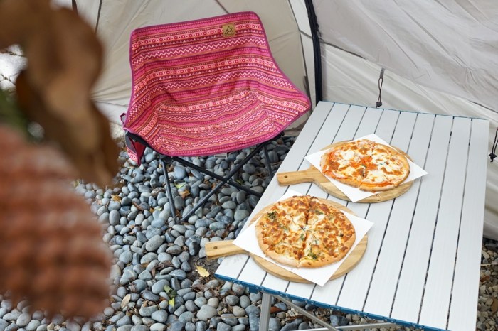 DSC01658 新竹竹北│Pizza shalom 柴燒窯烤披薩。在都市中愜意享受露營體驗的街邊披薩店*