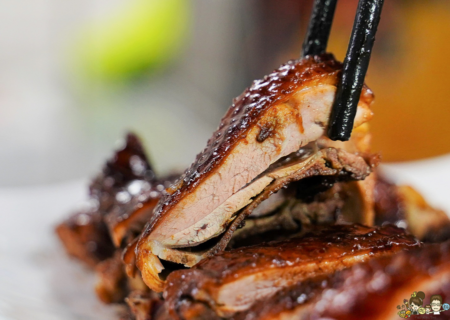 傳承 老店 冰糖醬鴨 甘蔗燻鴨 功夫料理 天府醬鴨 家庭聚會 內用 好吃 推薦 北高雄 左營美食 高鐵美食