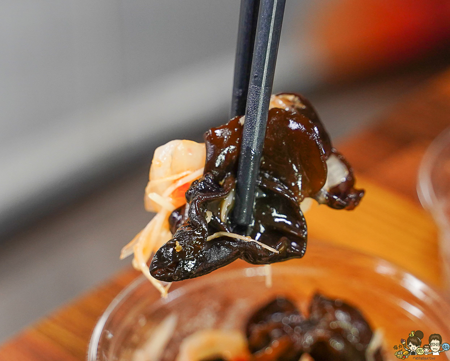 傳承 老店 冰糖醬鴨 甘蔗燻鴨 功夫料理 天府醬鴨 家庭聚會 內用 好吃 推薦 北高雄 左營美食 高鐵美食