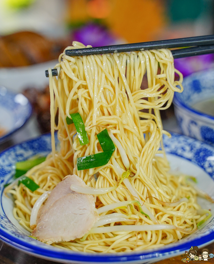 傳承 老店 冰糖醬鴨 甘蔗燻鴨 功夫料理 天府醬鴨 家庭聚會 內用 好吃 推薦 北高雄 左營美食 高鐵美食