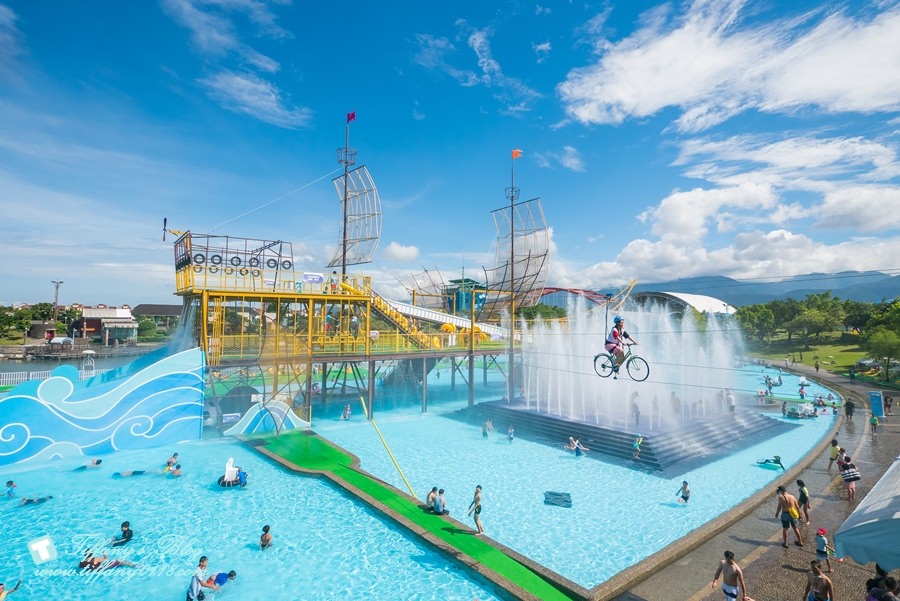 [宜蘭旅遊]冬山河休閒農業區兩天一夜這樣玩/餵鴨做鹹蛋DIY、搭鴨母船遊河、水火同源超大溜滑梯、52甲私房秘境