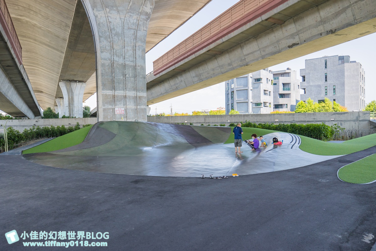 [宜蘭旅遊]冬山河休閒農業區兩天一夜這樣玩/餵鴨做鹹蛋DIY、搭鴨母船遊河、水火同源超大溜滑梯、52甲私房秘境