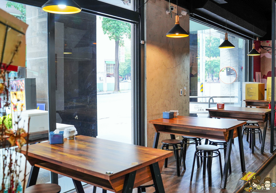 傳承 老店 冰糖醬鴨 甘蔗燻鴨 功夫料理 天府醬鴨 家庭聚會 內用 好吃 推薦 北高雄 左營美食 高鐵美食