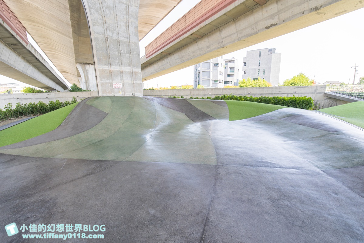 [宜蘭旅遊]冬山河休閒農業區兩天一夜這樣玩/餵鴨做鹹蛋DIY、搭鴨母船遊河、水火同源超大溜滑梯、52甲私房秘境