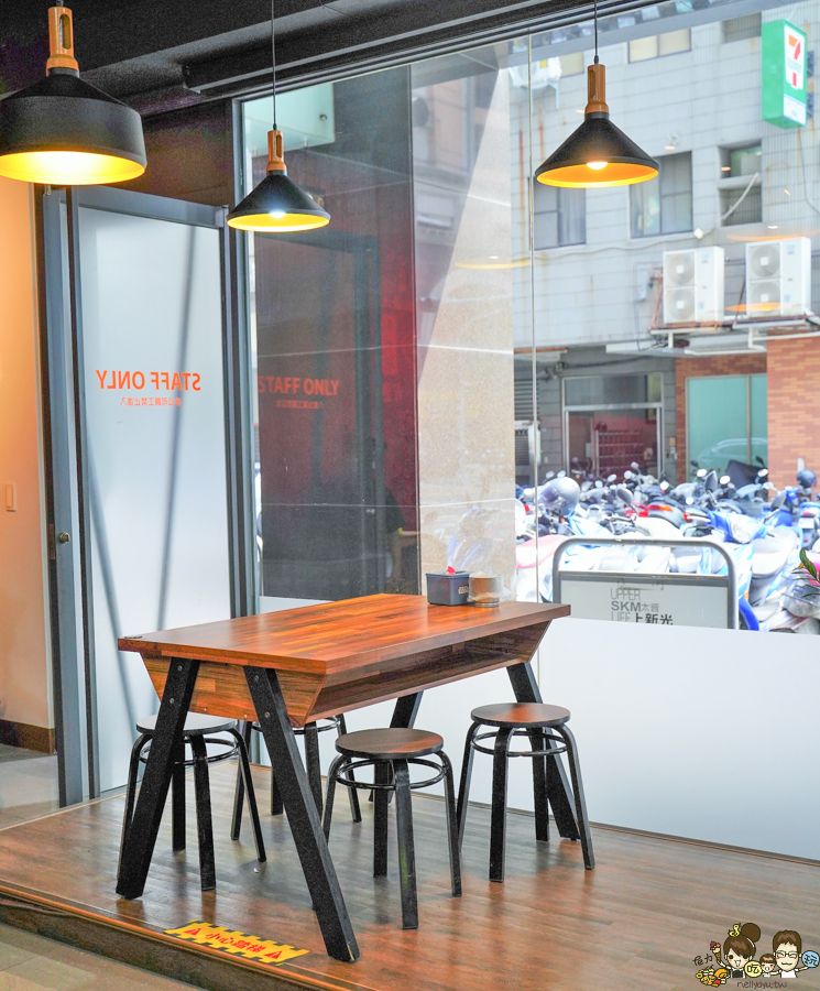 傳承 老店 冰糖醬鴨 甘蔗燻鴨 功夫料理 天府醬鴨 家庭聚會 內用 好吃 推薦 北高雄 左營美食 高鐵美食