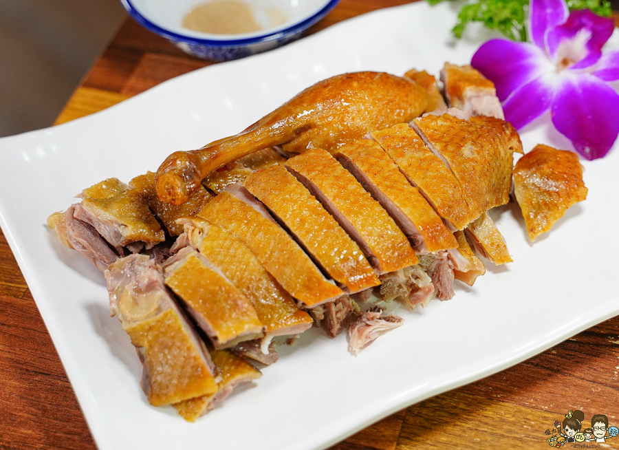 傳承 老店 冰糖醬鴨 甘蔗燻鴨 功夫料理 天府醬鴨 家庭聚會 內用 好吃 推薦 北高雄 左營美食 高鐵美食