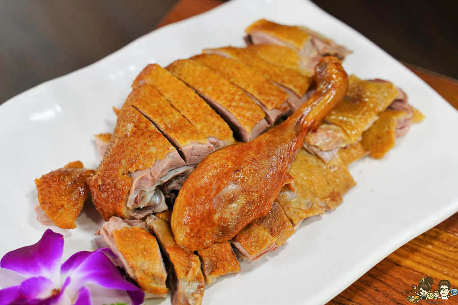 傳承 老店 冰糖醬鴨 甘蔗燻鴨 功夫料理 天府醬鴨 家庭聚會 內用 好吃 推薦 北高雄 左營美食 高鐵美食