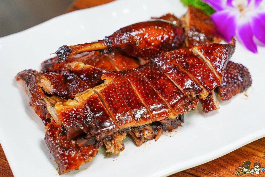 傳承 老店 冰糖醬鴨 甘蔗燻鴨 功夫料理 天府醬鴨 家庭聚會 內用 好吃 推薦 北高雄 左營美食 高鐵美食