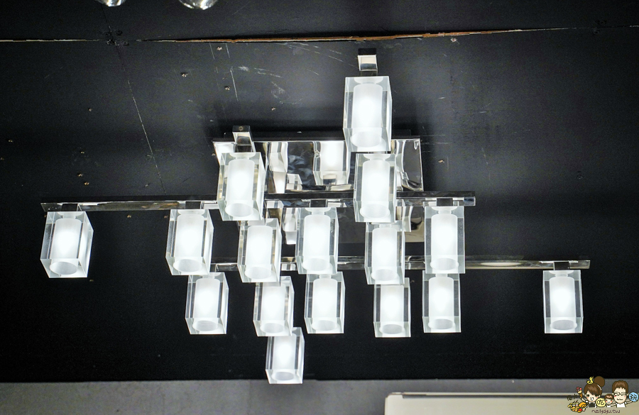 高雄燈飾 奢華 時尚 設計 獨家 必逛 好逛 售後服務 品質 清潔