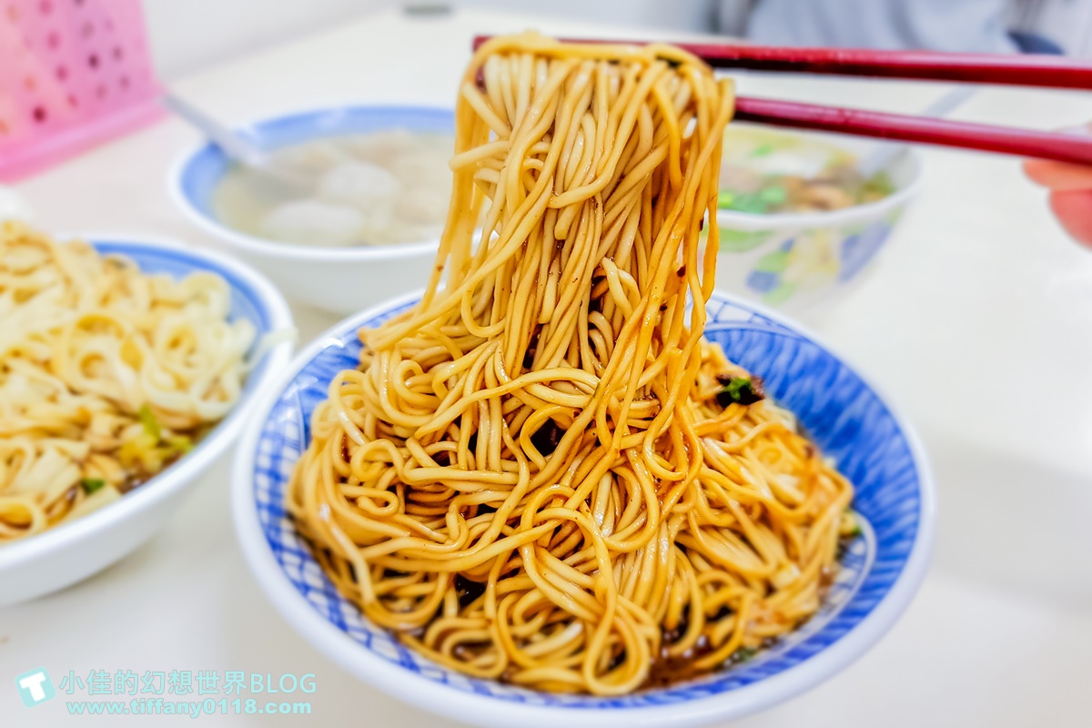 [宜蘭美食]文昌炸醬麵/份量多又便宜/在地人推薦必吃/平日也人潮滿滿