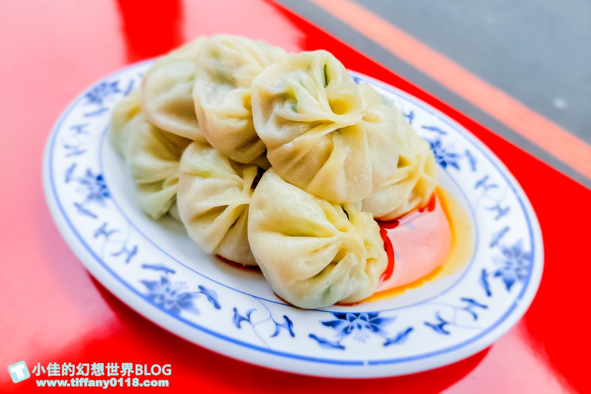 [宜蘭美食]正好鮮肉小籠包/有湯汁內餡香的排隊美食/好吃到內用完又外帶回家/宜蘭排隊美食推薦