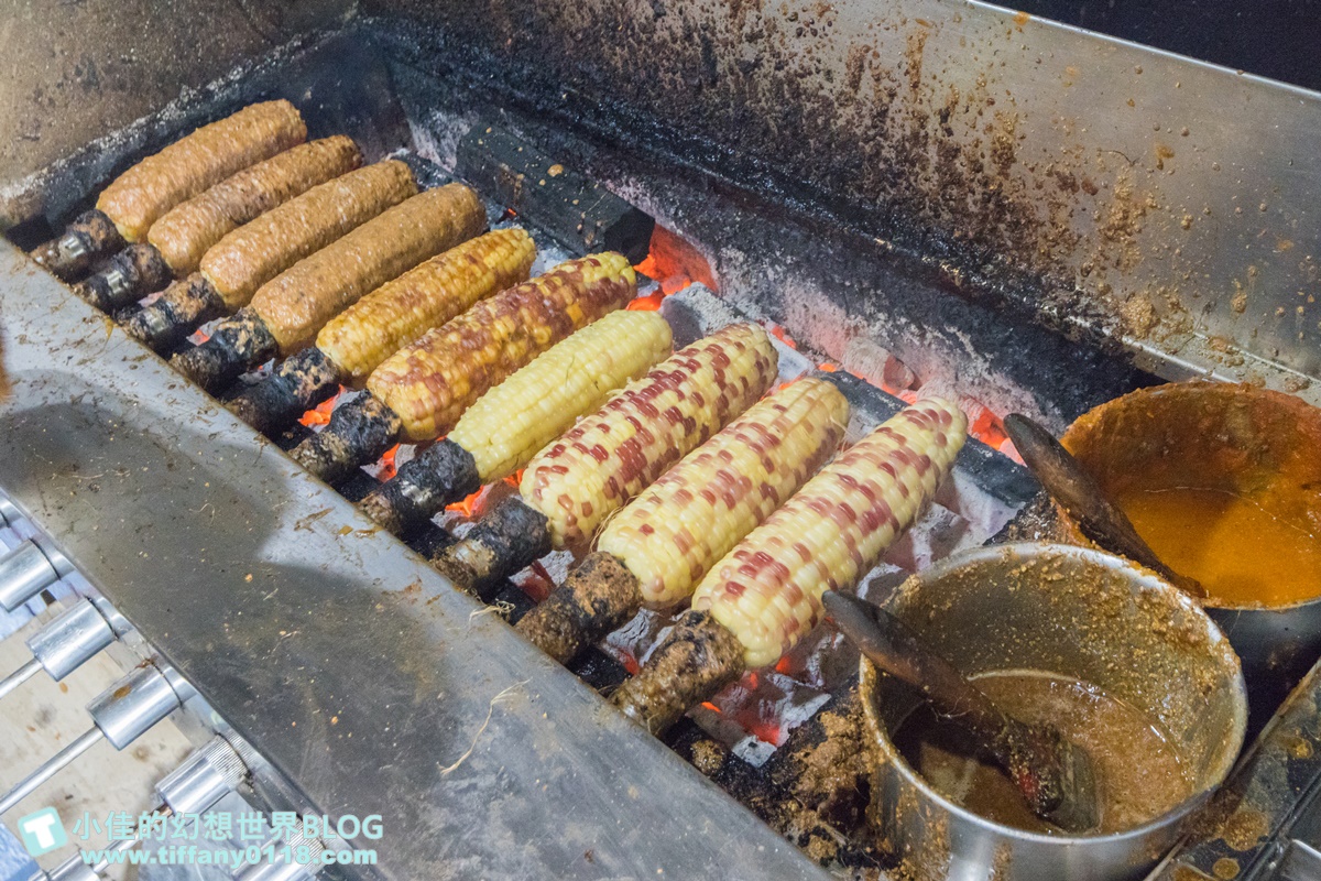 [萬里美食]知味鄉玉米/北海岸超人氣排隊玉米代表/平假日都人潮滿滿/萬里烤玉米推薦