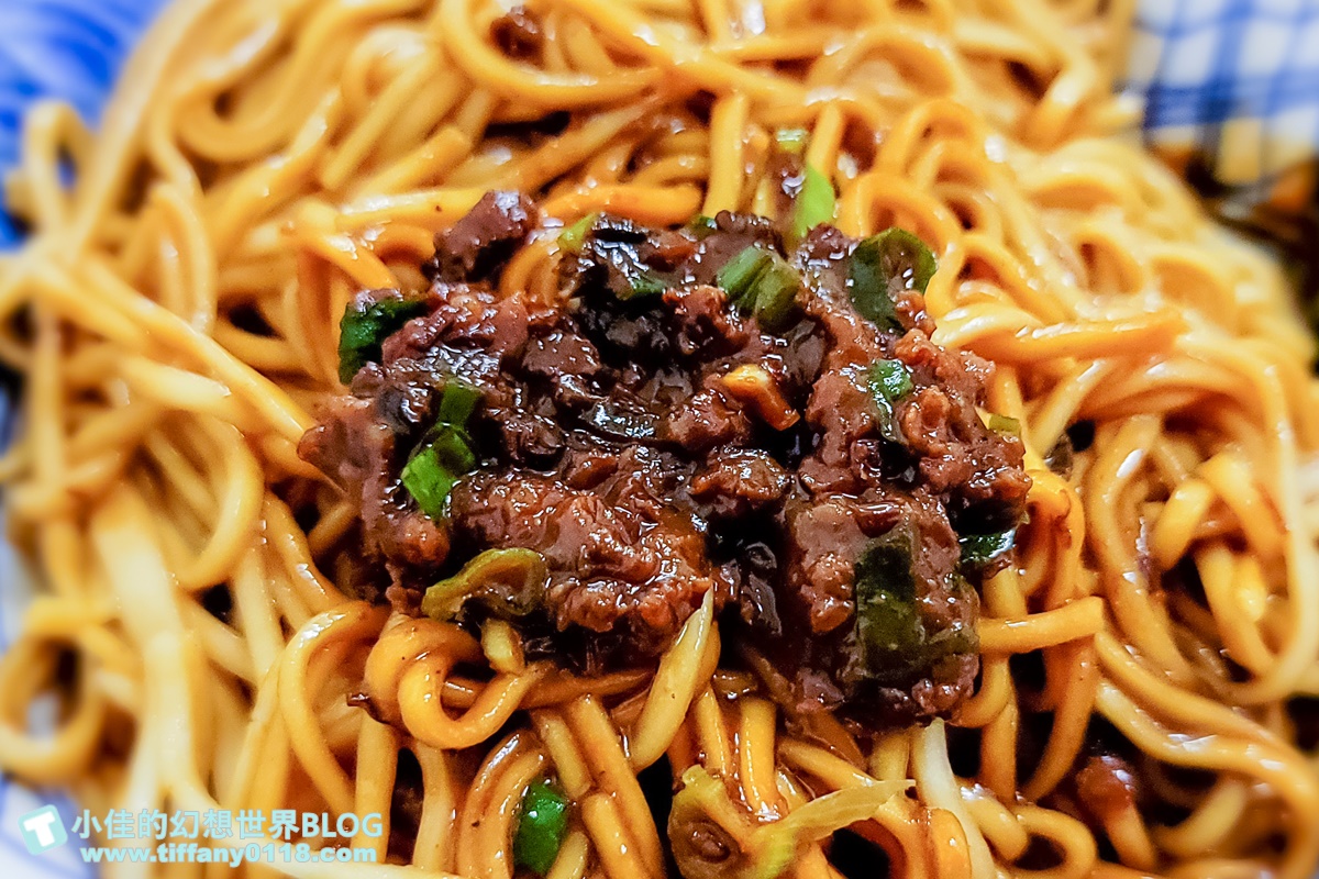 [宜蘭美食]文昌炸醬麵/份量多又便宜/在地人推薦必吃/平日也人潮滿滿