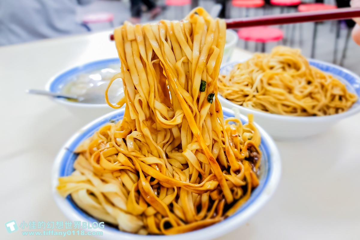 [宜蘭美食]文昌炸醬麵/份量多又便宜/在地人推薦必吃/平日也人潮滿滿