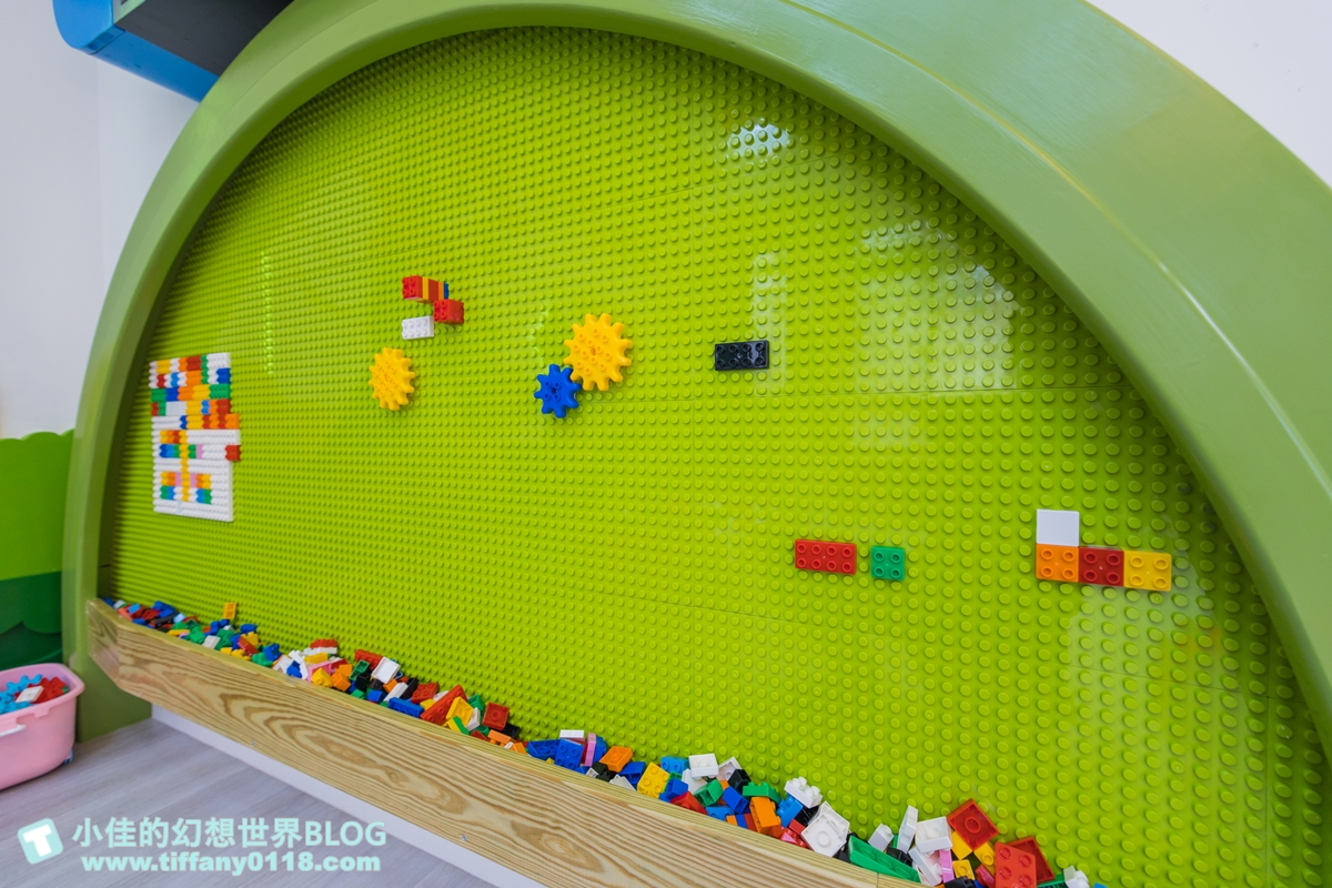 [宜蘭民宿]童玩趣親子民宿/卡通主題溜滑梯球池房+遊戲室+電動車+電梯/每間都有浴缸跟陽台/宜蘭親子民宿推薦