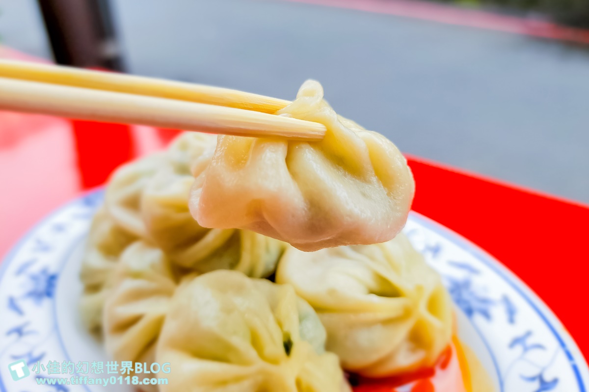 [宜蘭美食]正好鮮肉小籠包/有湯汁內餡香的排隊美食/好吃到內用完又外帶回家/宜蘭排隊美食推薦