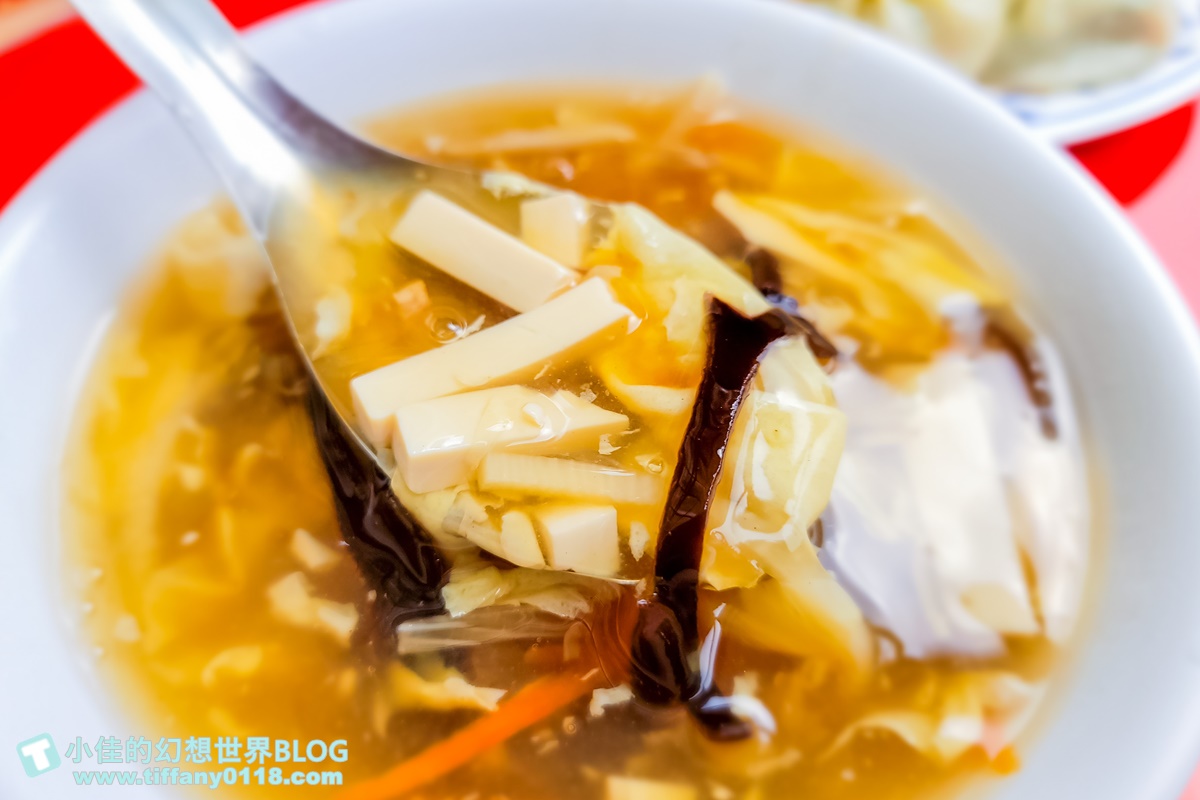 [宜蘭美食]正好鮮肉小籠包/有湯汁內餡香的排隊美食/好吃到內用完又外帶回家/宜蘭排隊美食推薦