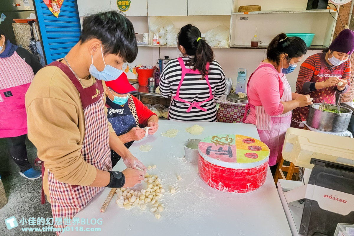 [宜蘭美食]正好鮮肉小籠包/有湯汁內餡香的排隊美食/好吃到內用完又外帶回家/宜蘭排隊美食推薦