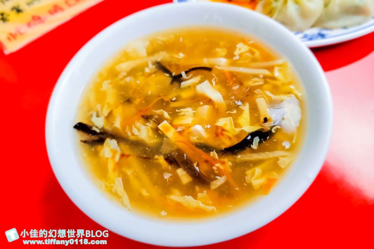 [宜蘭美食]正好鮮肉小籠包/有湯汁內餡香的排隊美食/好吃到內用完又外帶回家/宜蘭排隊美食推薦