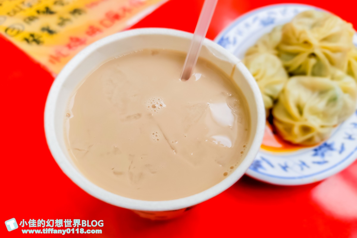 [宜蘭美食]正好鮮肉小籠包/有湯汁內餡香的排隊美食/好吃到內用完又外帶回家/宜蘭排隊美食推薦