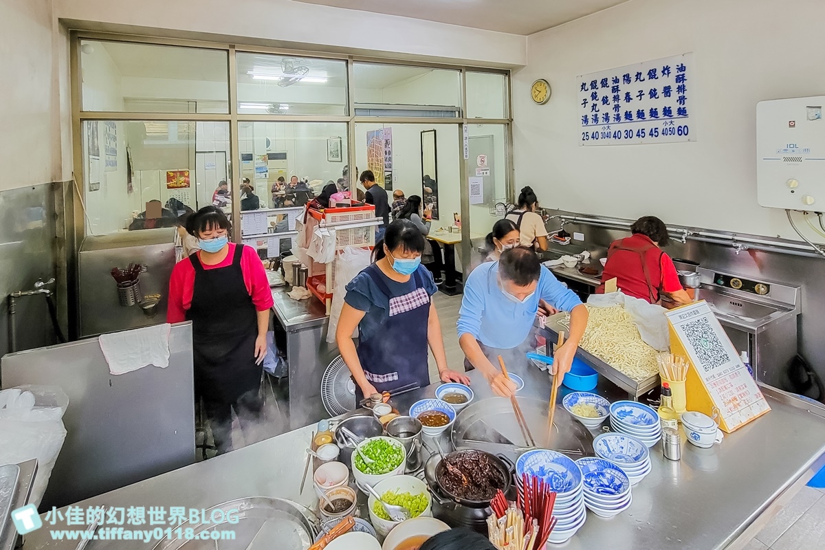 [宜蘭美食]文昌炸醬麵/份量多又便宜/在地人推薦必吃/平日也人潮滿滿