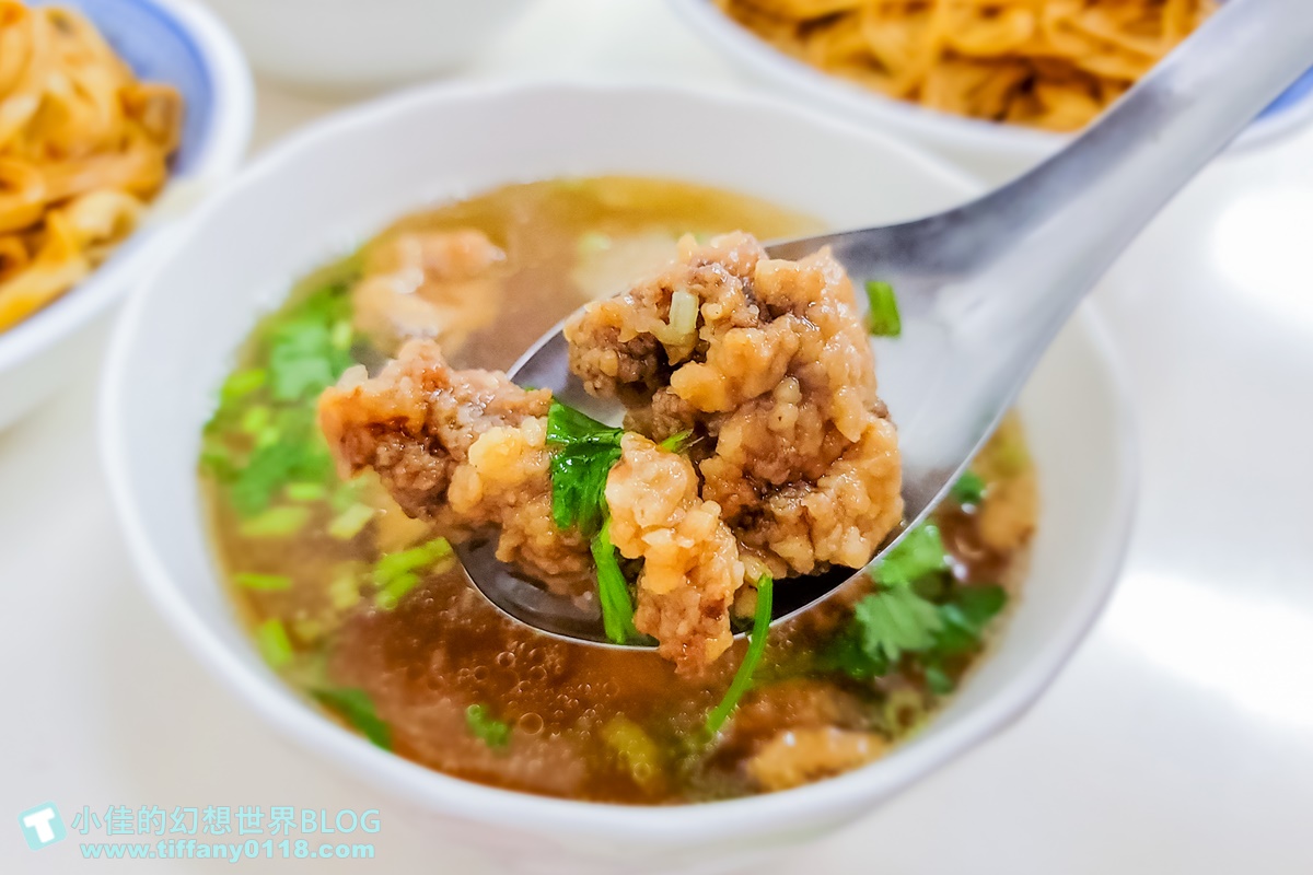 [宜蘭美食]文昌炸醬麵/份量多又便宜/在地人推薦必吃/平日也人潮滿滿