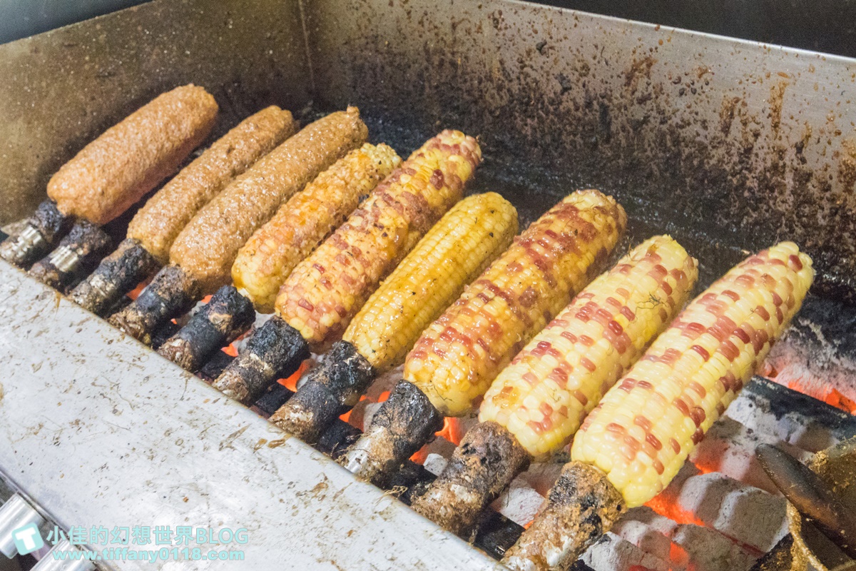 [萬里美食]知味鄉玉米/北海岸超人氣排隊玉米代表/平假日都人潮滿滿/萬里烤玉米推薦