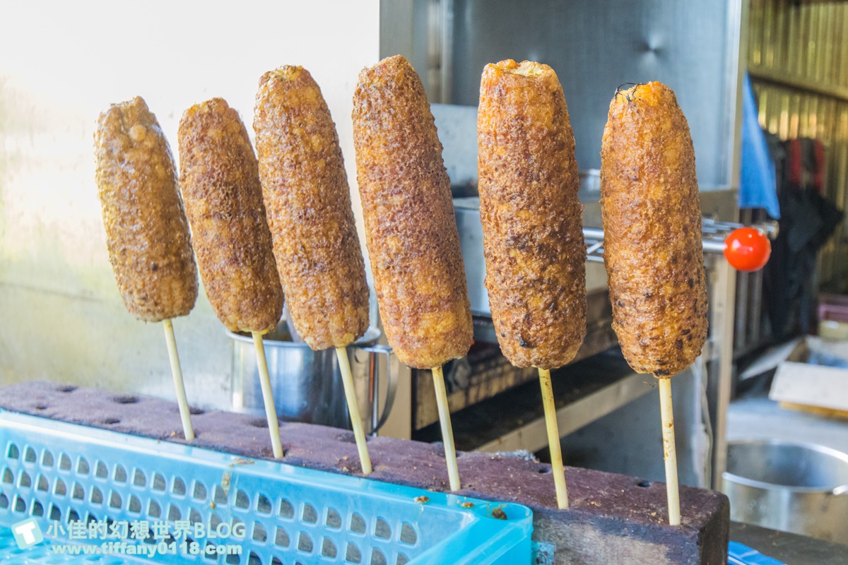 [萬里美食]知味鄉玉米/北海岸超人氣排隊玉米代表/平假日都人潮滿滿/萬里烤玉米推薦