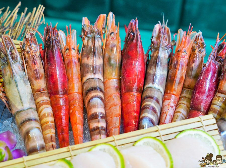花花世界 高雄火鍋 鍋物 巨無霸 龍蝦 海鮮 頂級 日本和牛 高雄巷弄