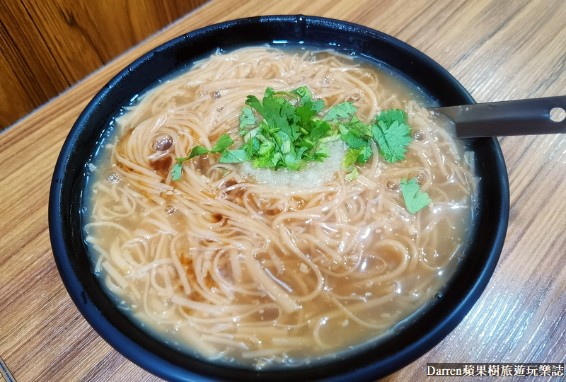 桃園好吃麵線|無敵號赤肉大腸蚵仔麵線(港式麵線)桃園民生路紅麵線料多實在