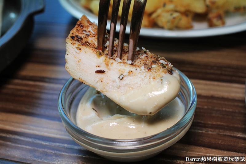 帕朵拉義式餐廳|桃園藝文特區中茂新天地美食/機器人送餐拍照打卡餐廳 菜單