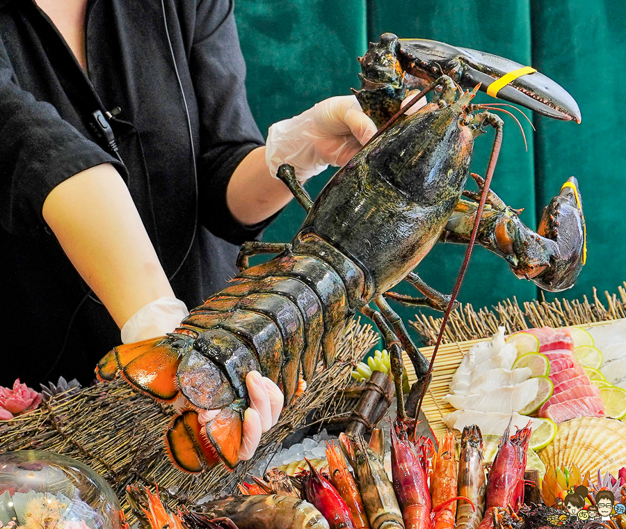 花花世界 高雄火鍋 鍋物 巨無霸 龍蝦 海鮮 頂級 日本和牛 高雄巷弄