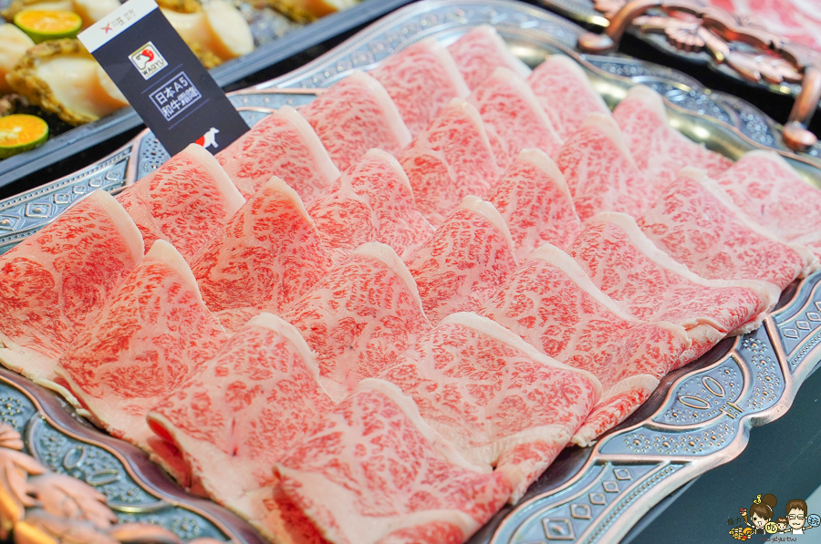 花花世界 高雄火鍋 鍋物 巨無霸 龍蝦 海鮮 頂級 日本和牛 高雄巷弄