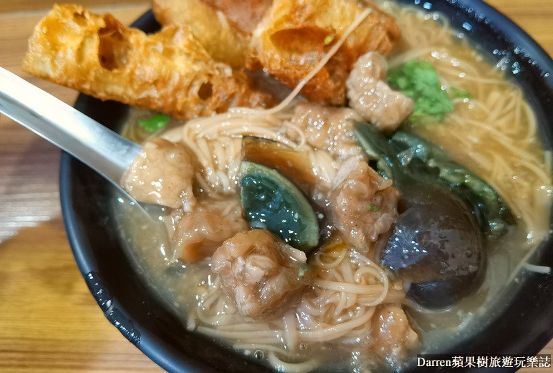 桃園好吃麵線|無敵號赤肉大腸蚵仔麵線(港式麵線)桃園民生路紅麵線料多實在