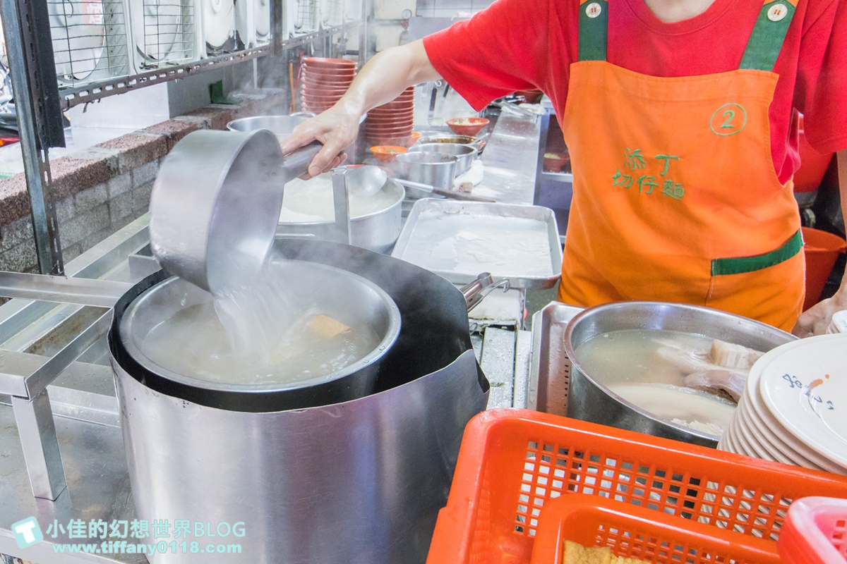 [蘆洲美食]添丁切仔麵/生意好到有專屬停車場/30年蘆洲切仔麵老店/湧蓮寺美食推薦