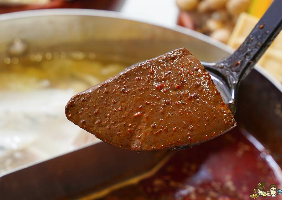 花花世界 高雄火鍋 鍋物 巨無霸 龍蝦 海鮮 頂級 日本和牛 高雄巷弄