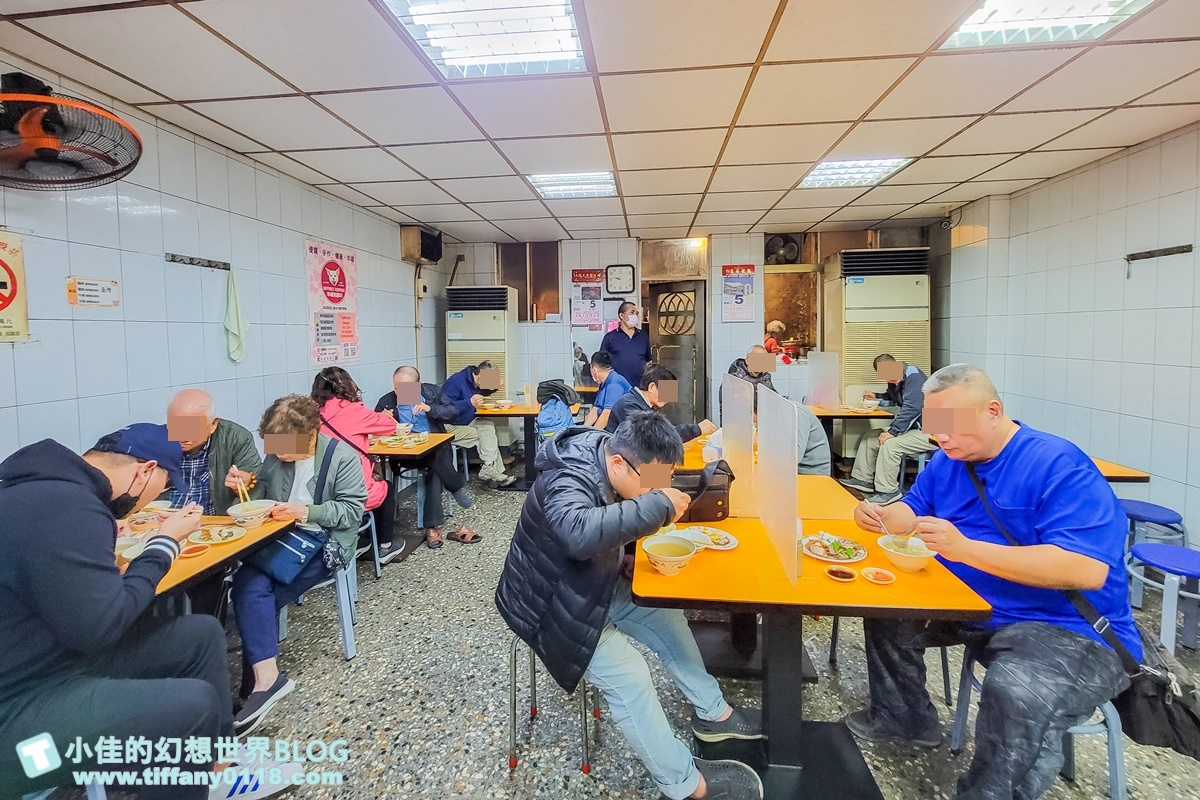 [台北美食]賣麵炎仔(金泉小吃店)/米其林必比登推薦的大稻埕排隊美食/紅燒肉超好吃