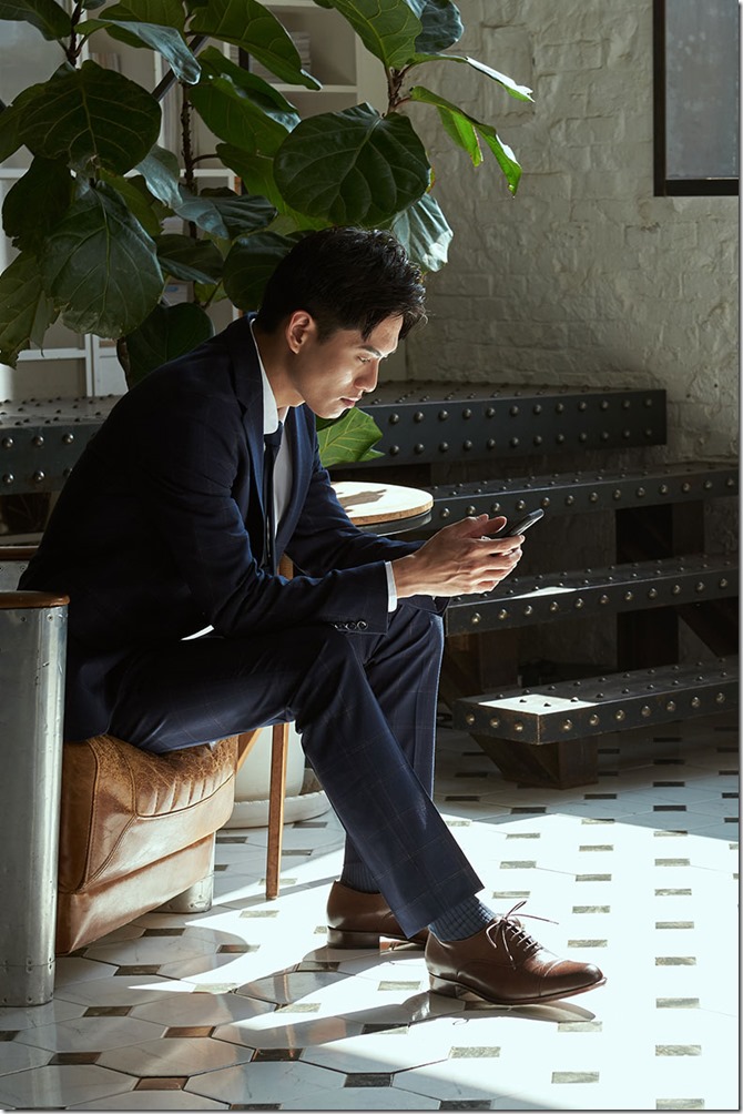 5-林果良品鵝頸橫飾皮底牛津鞋，經典橫飾小圓頭帶出簡約專業的商務風格。