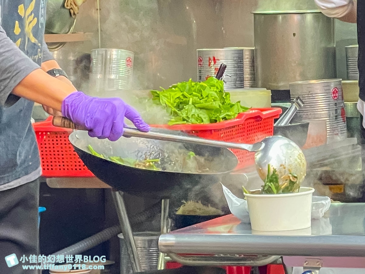 [蘆洲美食]汪派羊肉/用餐時間排隊人潮滿到馬路上/蘆洲夜市必吃美食