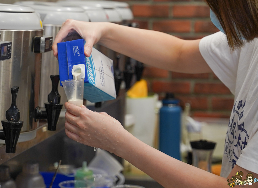 下午茶 點心 伴手禮 土地公拜拜 飲料 馬祖新村 眷村 必喝 必吃 紅豆餅 車輪餅 甜點