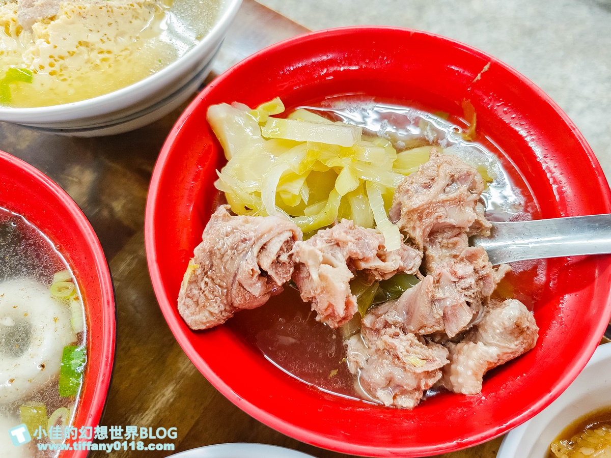 [高雄美食]北港蔡三代筒仔米糕/生意好到有三個店面/蒸蛋湯必點/鹽埕區美食推薦