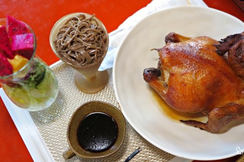 【雲林古坑】阿嬤私房菜～最潮的咖啡醬燻烤雞一雞多吃，還有獨家脆筍麵、脆筍蛋，山裡最私房的古早味台菜，值得一試！