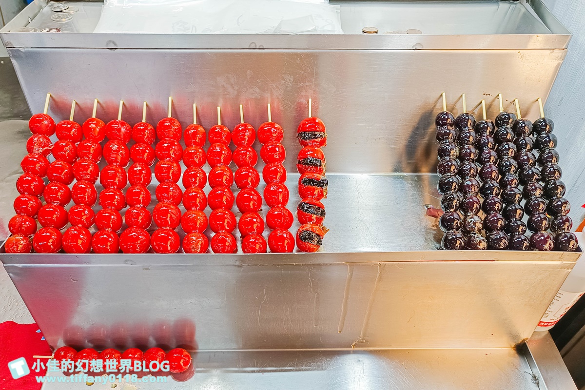 [板橋美食]鳥來伯糖葫蘆/20元糖葫蘆一賣超過20年/草莓糖葫蘆只要30元太便宜/板橋小吃推薦