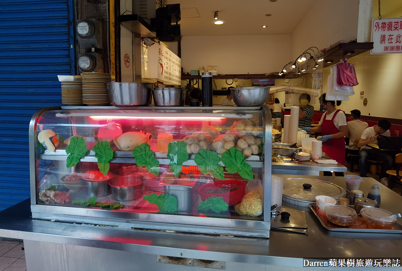 店小二魯肉飯|三重滷肉飯推薦/蒜香辣椒醬油是神隊友(菜單價位)