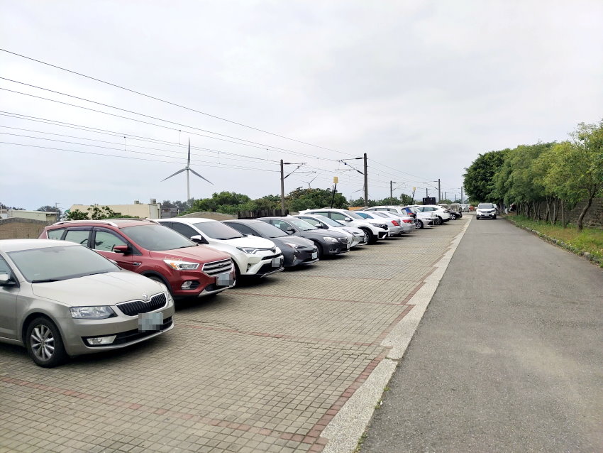 子母隧道、崎頂車站