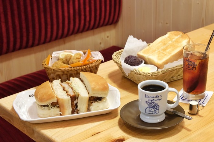 新竹美食│客美多咖啡新竹公道店 Komeda‘s Coffee。重溫日本名古屋經典氛圍！