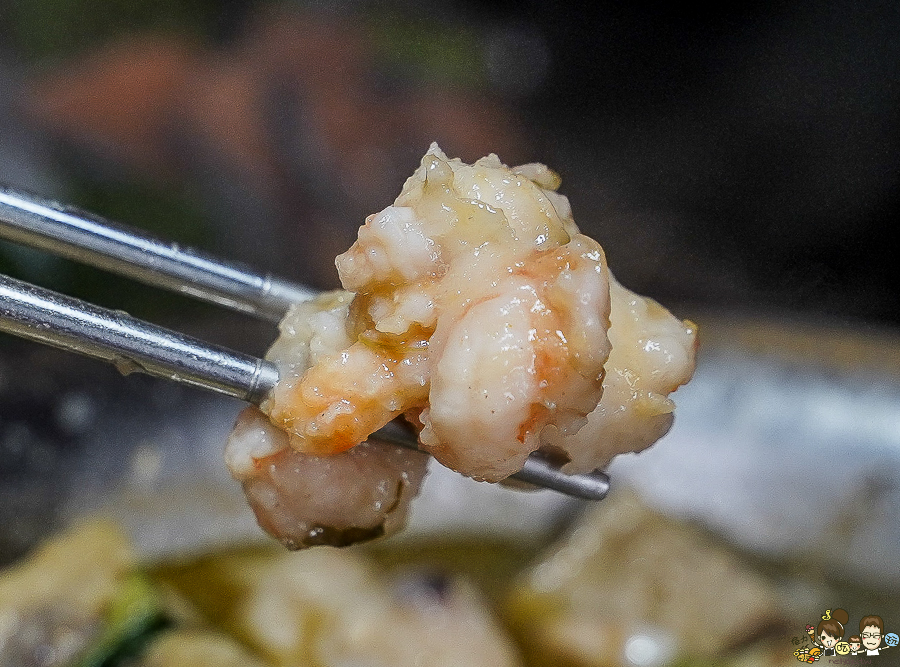 高雄新店開幕 麻辣火鍋 青花驕 王品 火鍋 麻辣 鴛鴦鍋 聚餐 高雄美食 聚餐 包廂 排隊 宵夜 晚餐 巨蛋商圈 美食